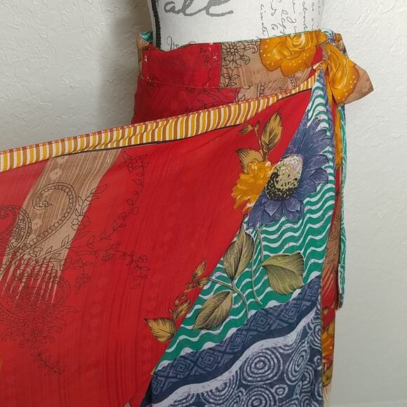 India Boutique Floral Two Sided Wrap Skirt Multicolored - Picture 2 of 9